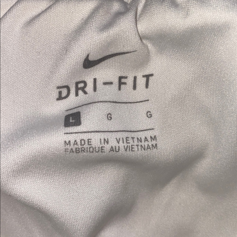 Nike - Picture 3 of 3